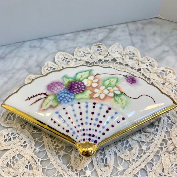 Porcelain Fan Shaped Trinket Box Vintage - Picture 3 of 9